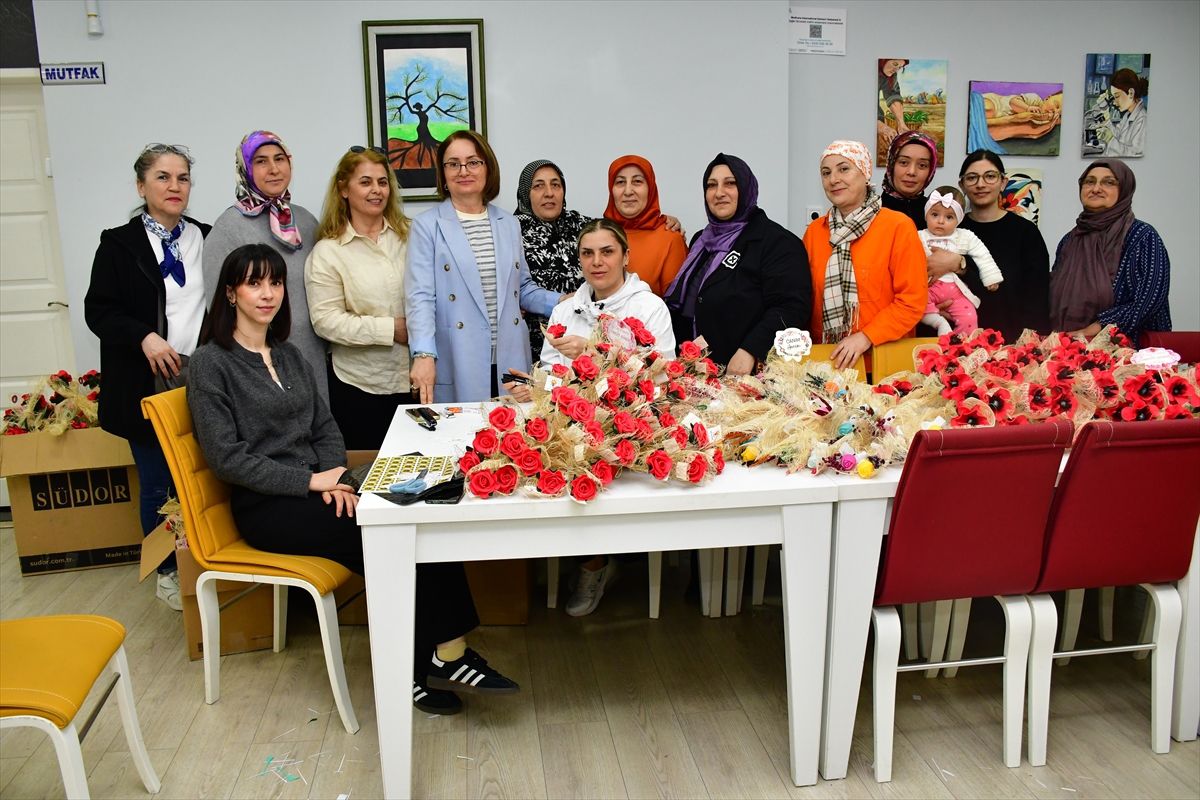 Terme\'de Anneler Günü için Kadınların El Emeği Ürünleri Satışta