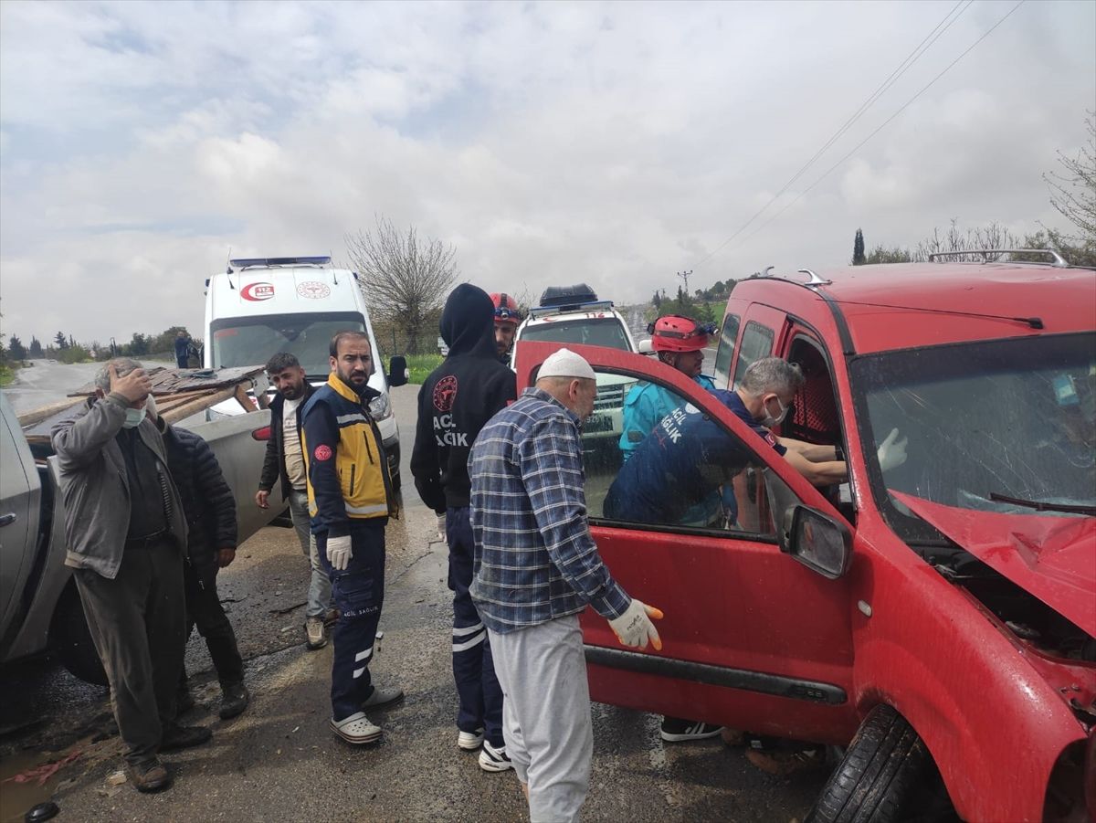 Şanlıurfa\'da Trafik Kazası: 3 Yaralı