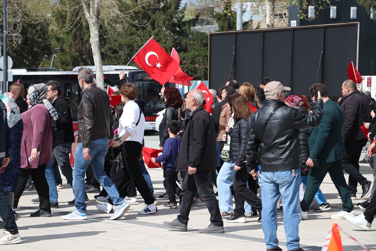 Sakarya\'da Okul Saldırılarına Protesto