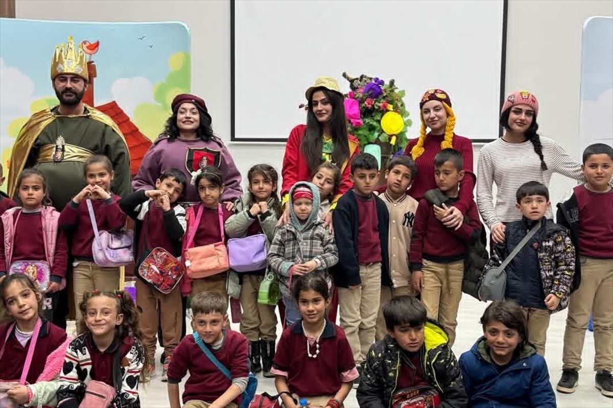 Sason\'da Çocuklara Tiyatro Etkinliği