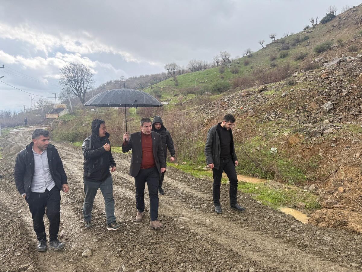 Sason\'da Heyelan Sonrası Yol Onarımları Başladı