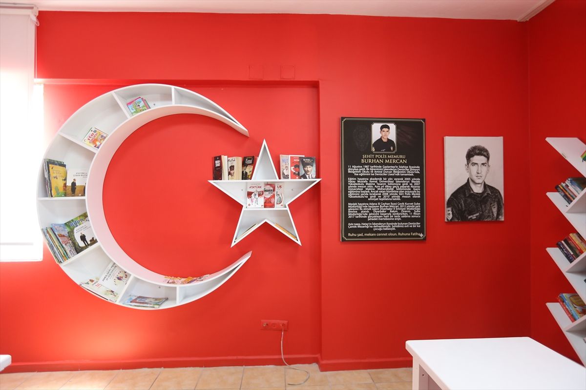 Şehit polis memuru Burhan Mercan\'ın adı Hatay\'daki kütüphanede yaşatılacak