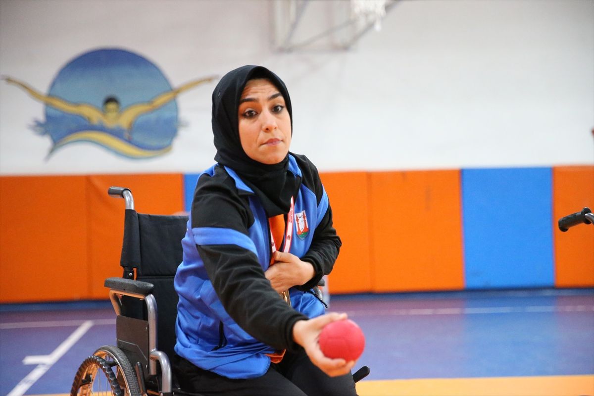 Türkiye Şampiyonu Serebral Palsili Sporcu