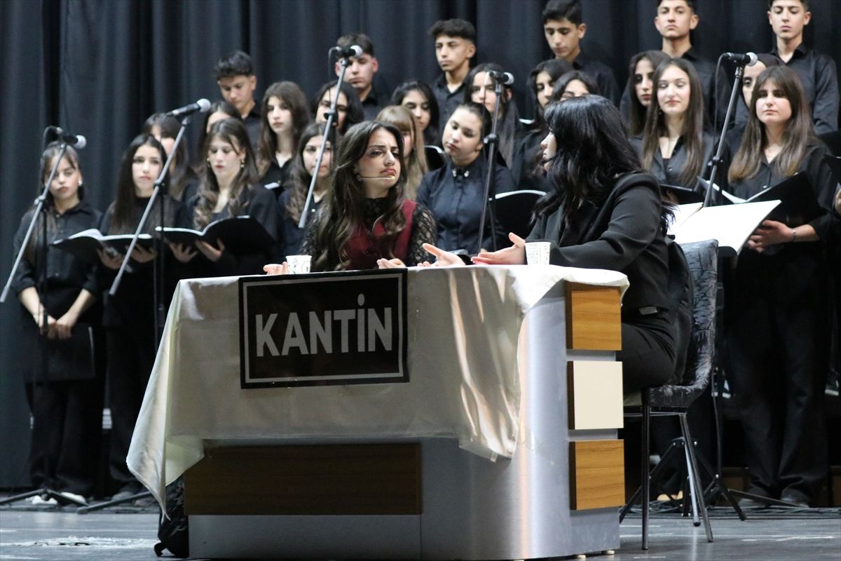 Siirt\'te Sanatla Gençlik Projesi