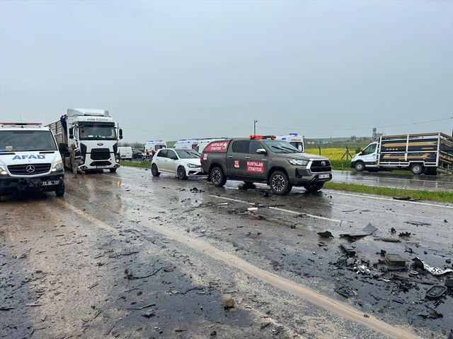 Siirt'te feci kaza: 2 ölü, 3 yaralı