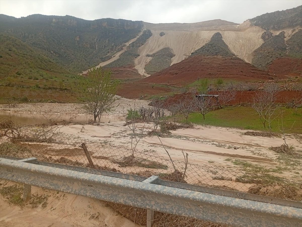 Siirt\'te Sel Felaketi: Hasar Tespiti Devam Ediyor