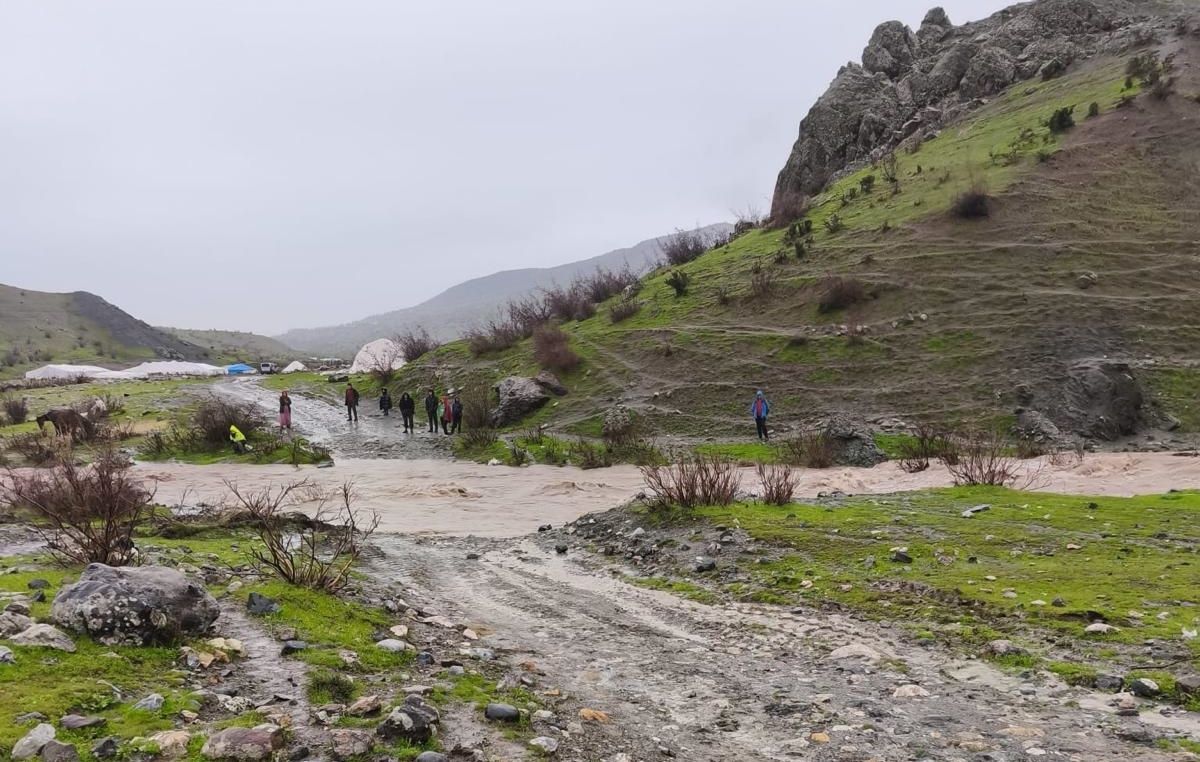 Mahsur Kalan Minibüste Kadın Hayatını Kaybetti