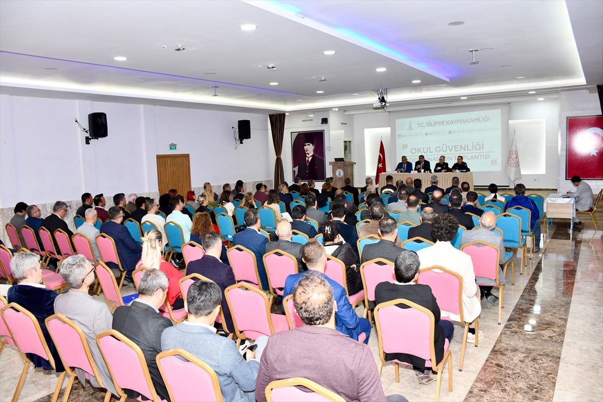 Silifke\'de Okul Güvenliği Toplantısı