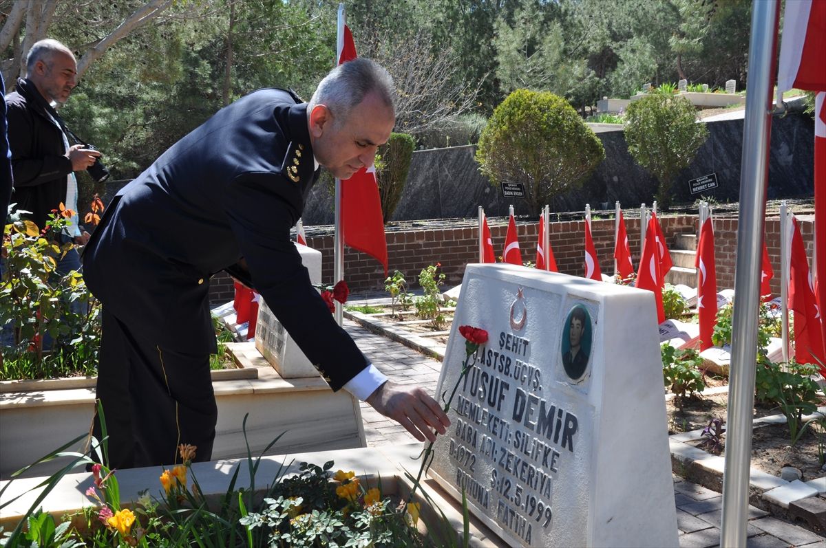 Silifke\'de Polis Haftası dolayısıyla şehitlik ziyaret edildi