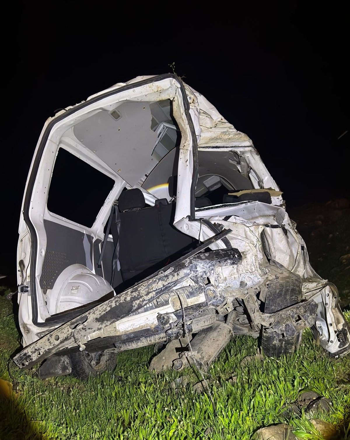 Cizre\'de Kamyonet Devrildi, Sürücü Ağır Yaralı