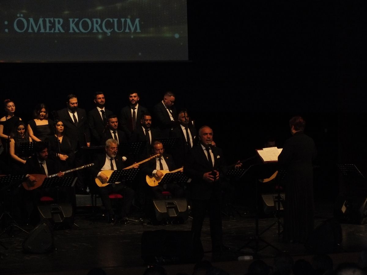 Sivas\'ta Gönül Türküleri Konseri