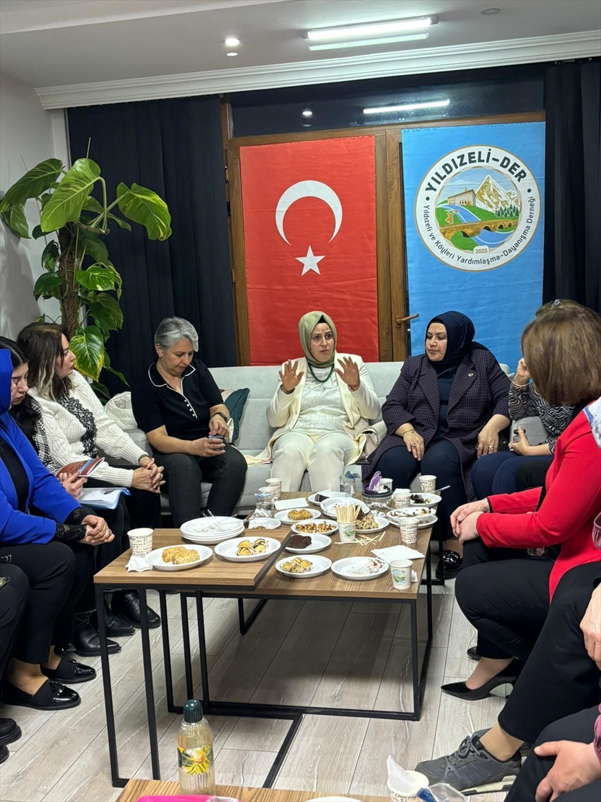 Kadınlar Dayanışma Etkinliğinde Bir Araya Geldi