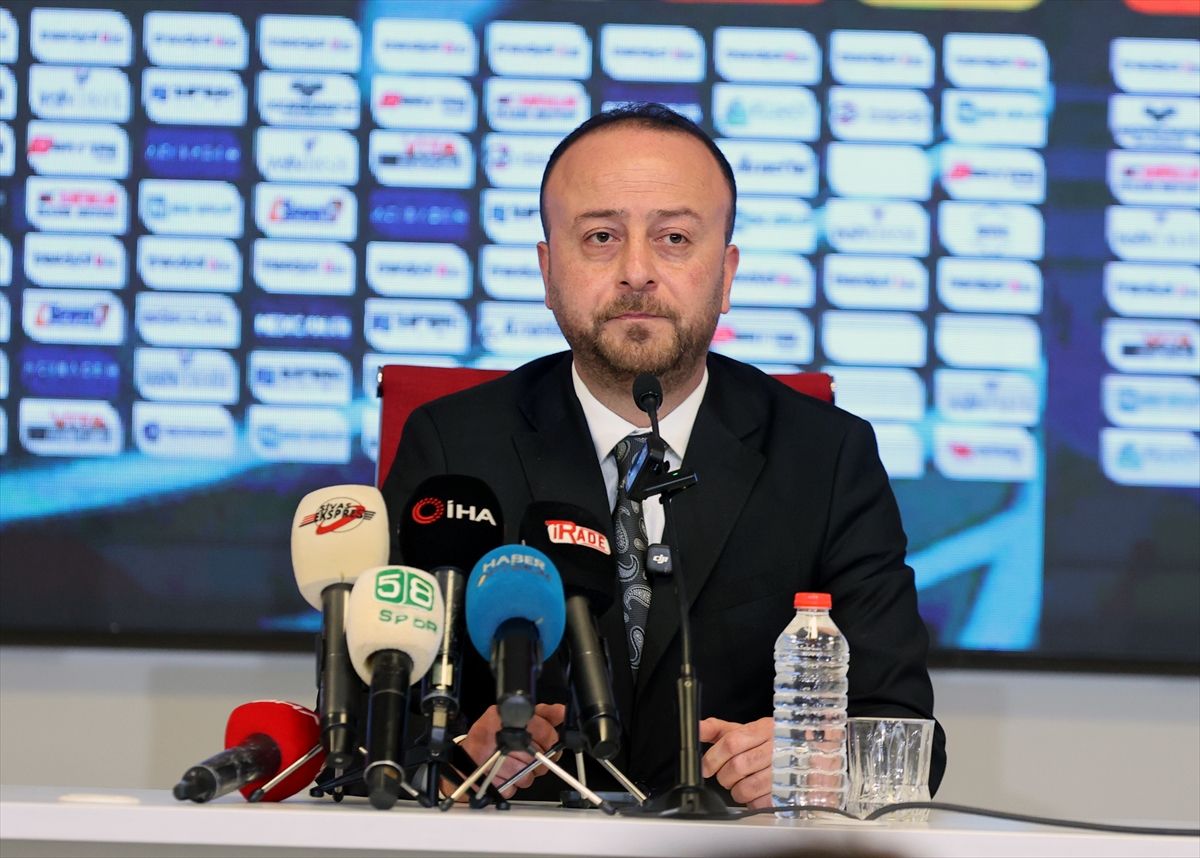 Sivasspor Başkanı Adaylık Düşünmüyor