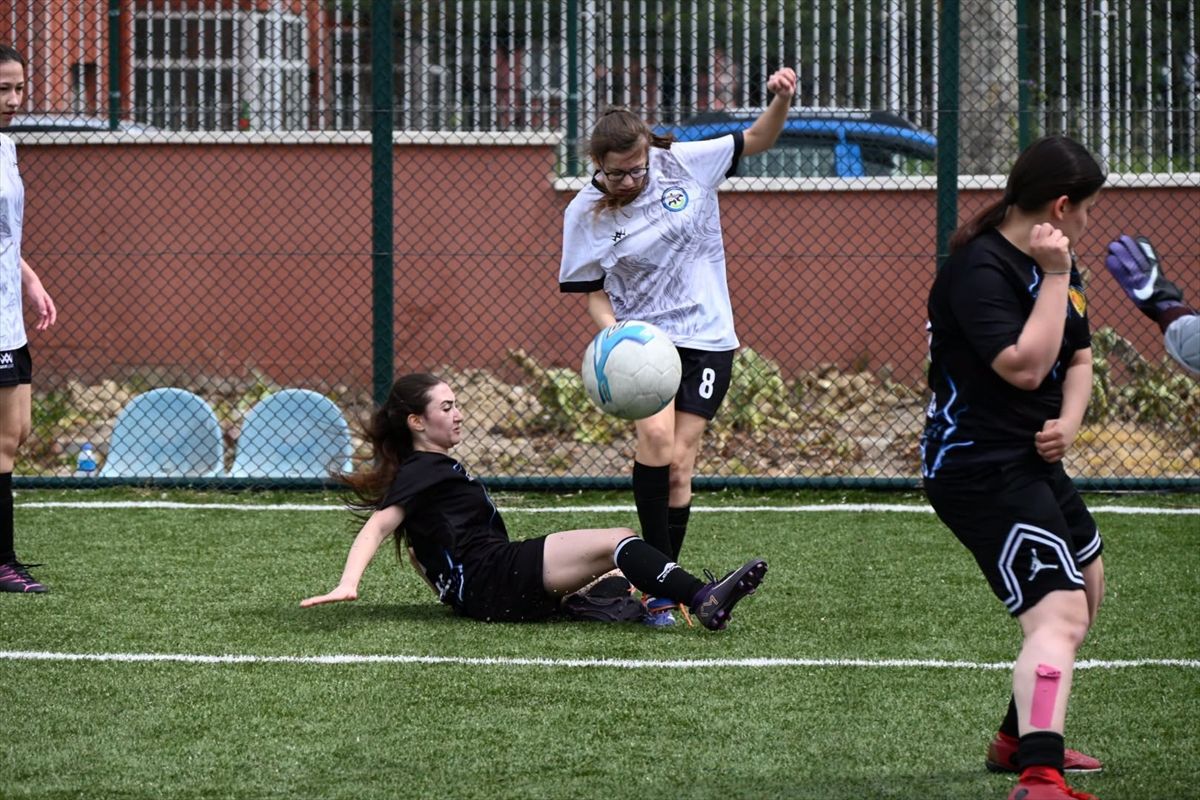 Edirne\'de Futbol Turnuvası Masa