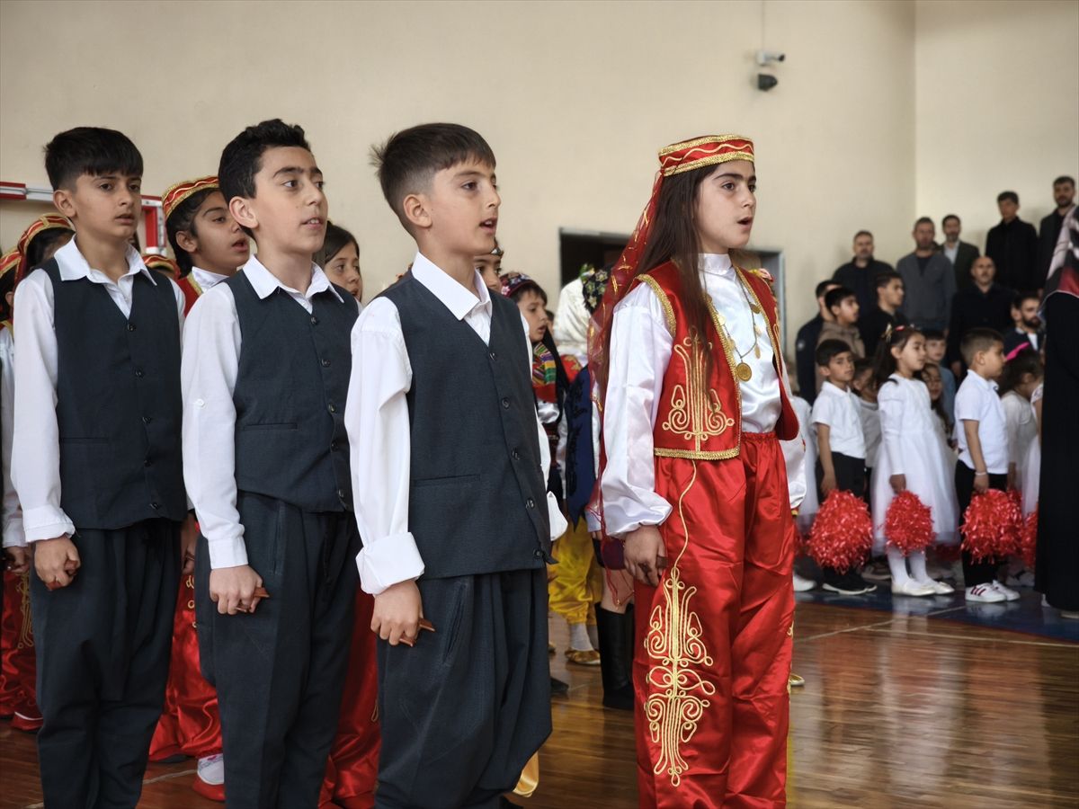 Solhan\'da 23 Nisan Töreni Düzenlendi