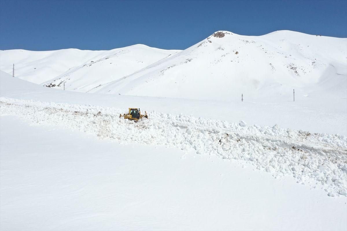Ağrı\'da Rekor Kar, Mücadele Devam Ediyor