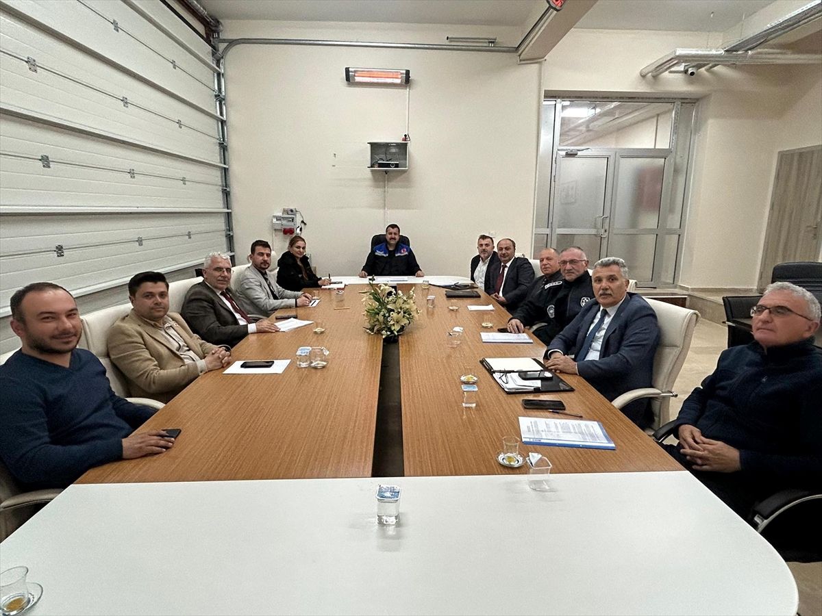 Suşehri\'nde Toplantı ile Hizmet Kalitesi Artırılıyor