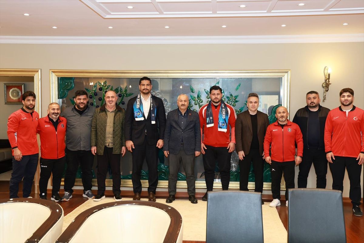 Güreşçilerden Gebze\'ye Ziyaret