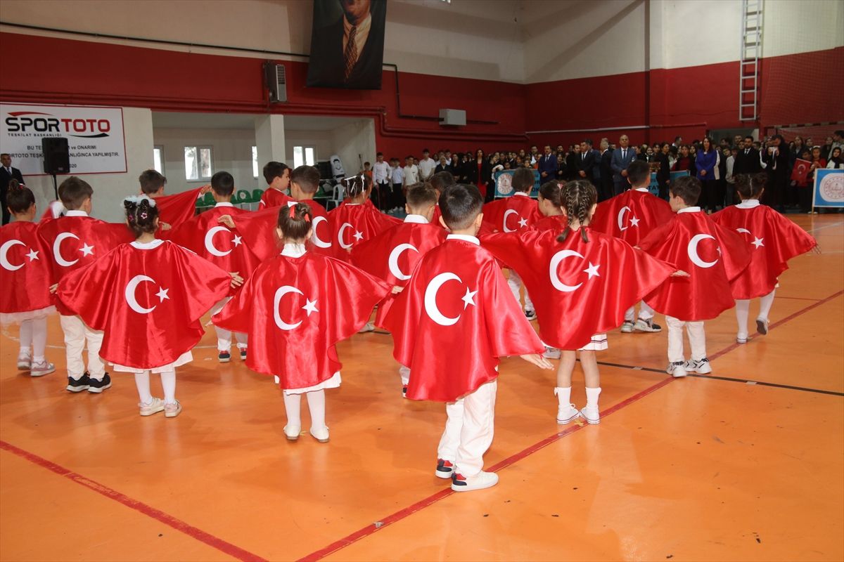 Taşova\'da 23 Nisan Coşkusu