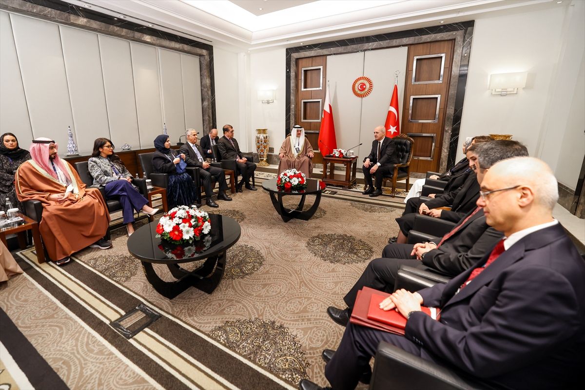 TBMM Başkanı Kurtulmuş, Bahreynli Mevkidaşıyla Görüştü