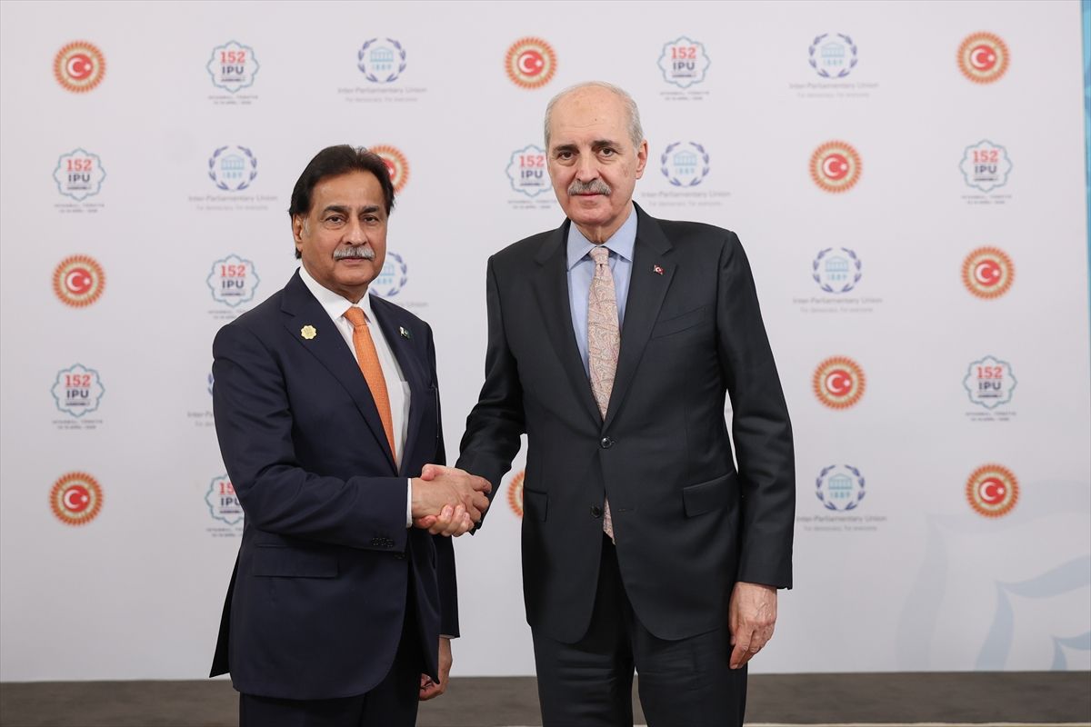 Kurtulmuş ve Sadık\'tan Diplomasi Vurgusu