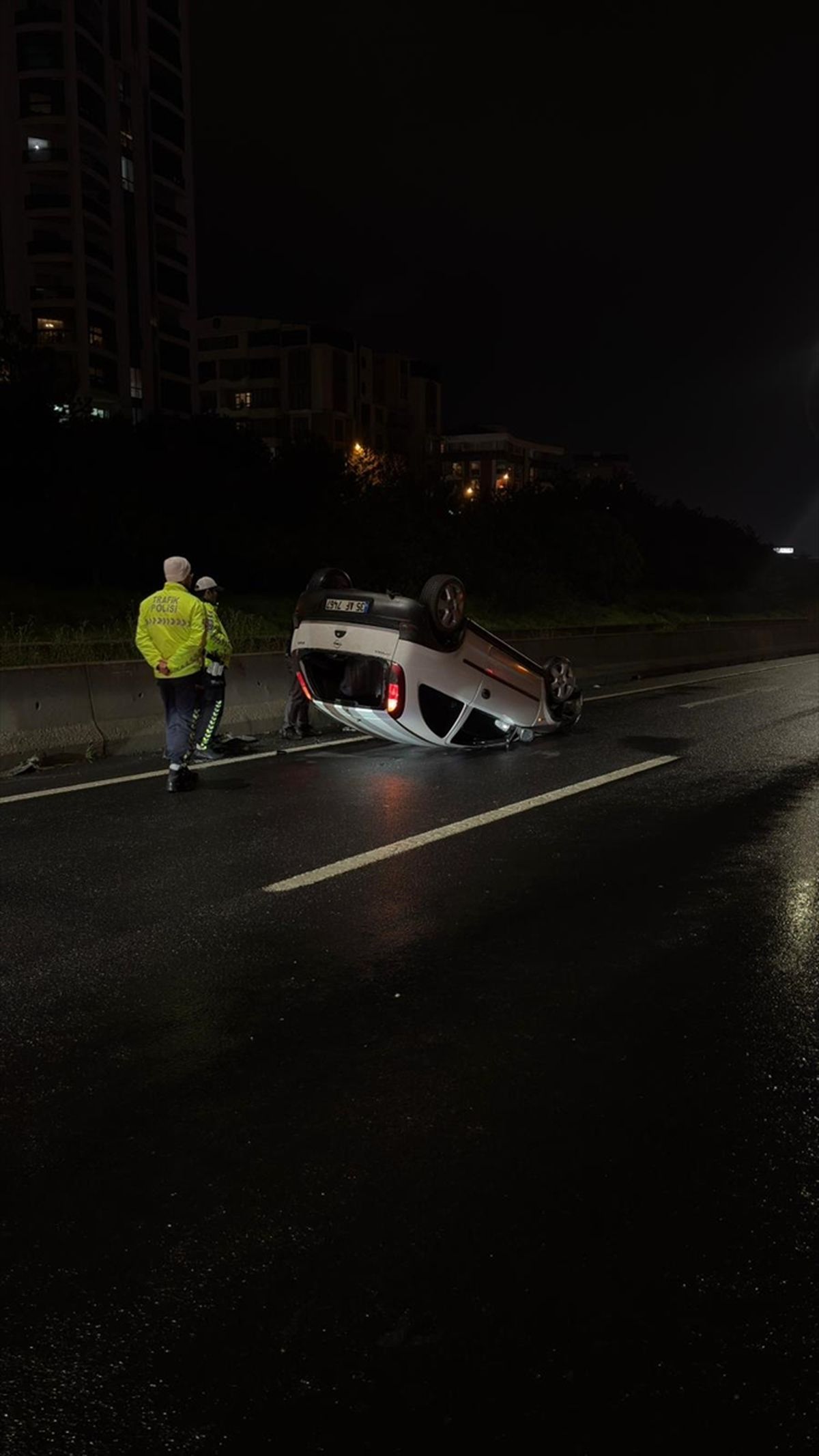 Çorlu\'da Takla Atan Araçta Sürücü Yaralandı