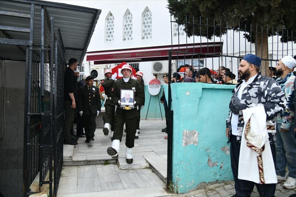 Tekirdağ\'da vefat eden Kıbrıs gazisi son yolculuğuna uğurlandı