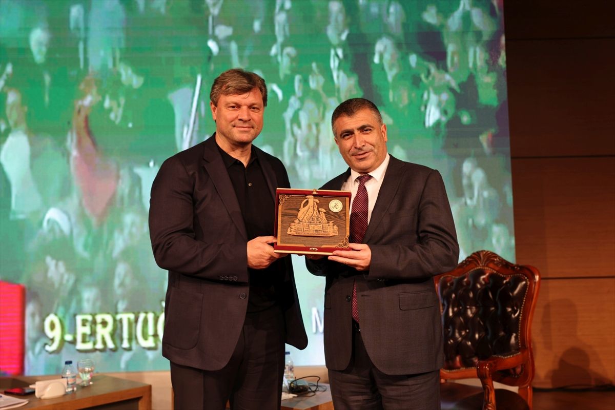 Ertuğrul Sağlam NEVÜ\'de Başarıyı Anlattı