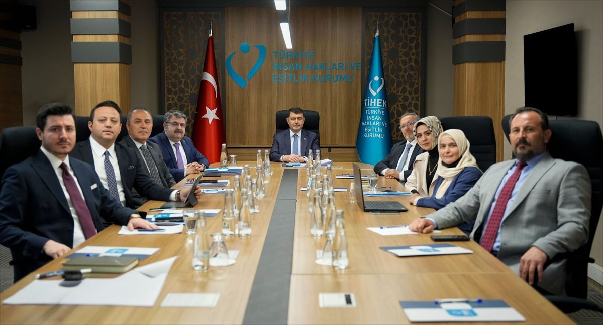 TİHEK\'in yeni dönemdeki ilk kurul toplantısı Vasip Şahin başkanlığında yapıldı