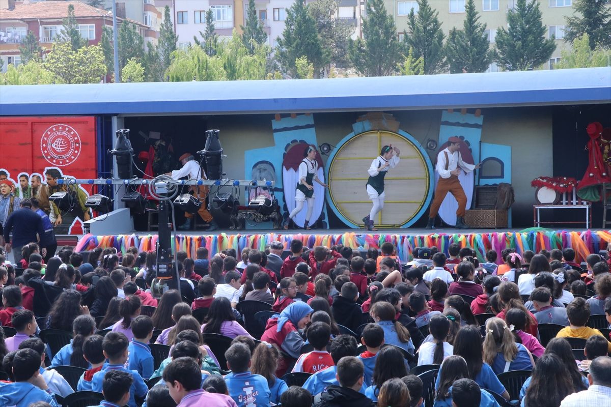 Tiyatro Treni Çankırı\'da