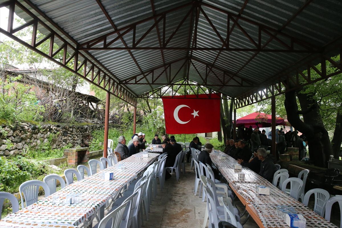 Turhal\'da 61 Yıllık Şükür Duası