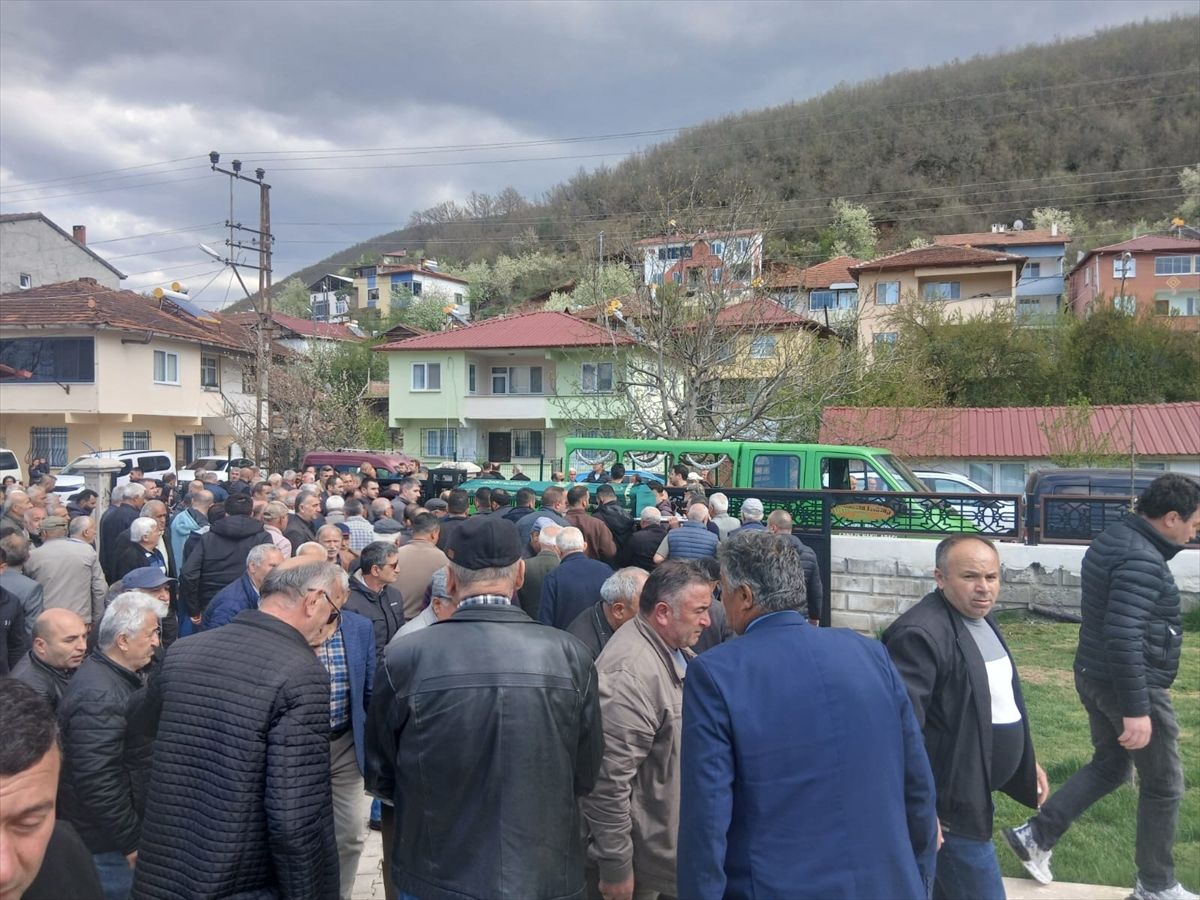 Tokat\'ta Trafik Kazası: Semih Turan Toprağa Verildi