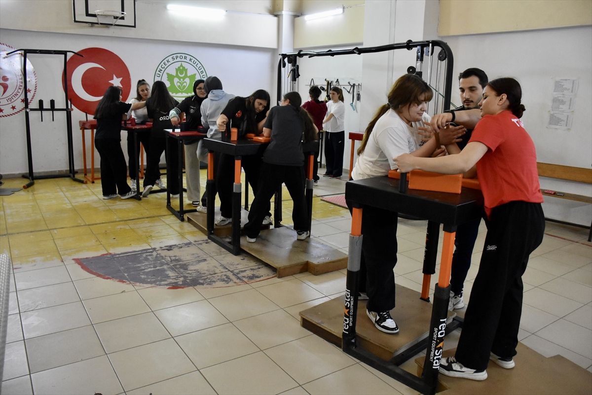 Milli Sporcular Avrupa Şampiyonası\'na Hazırlanıyor