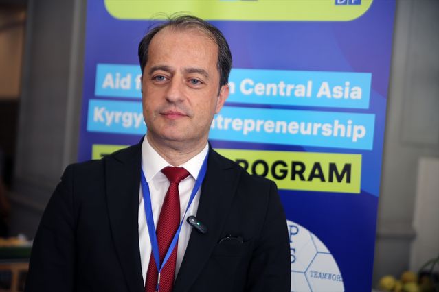 Kırgızistan’da Türk Uzmanlardan E-Ticaret Eğitimi