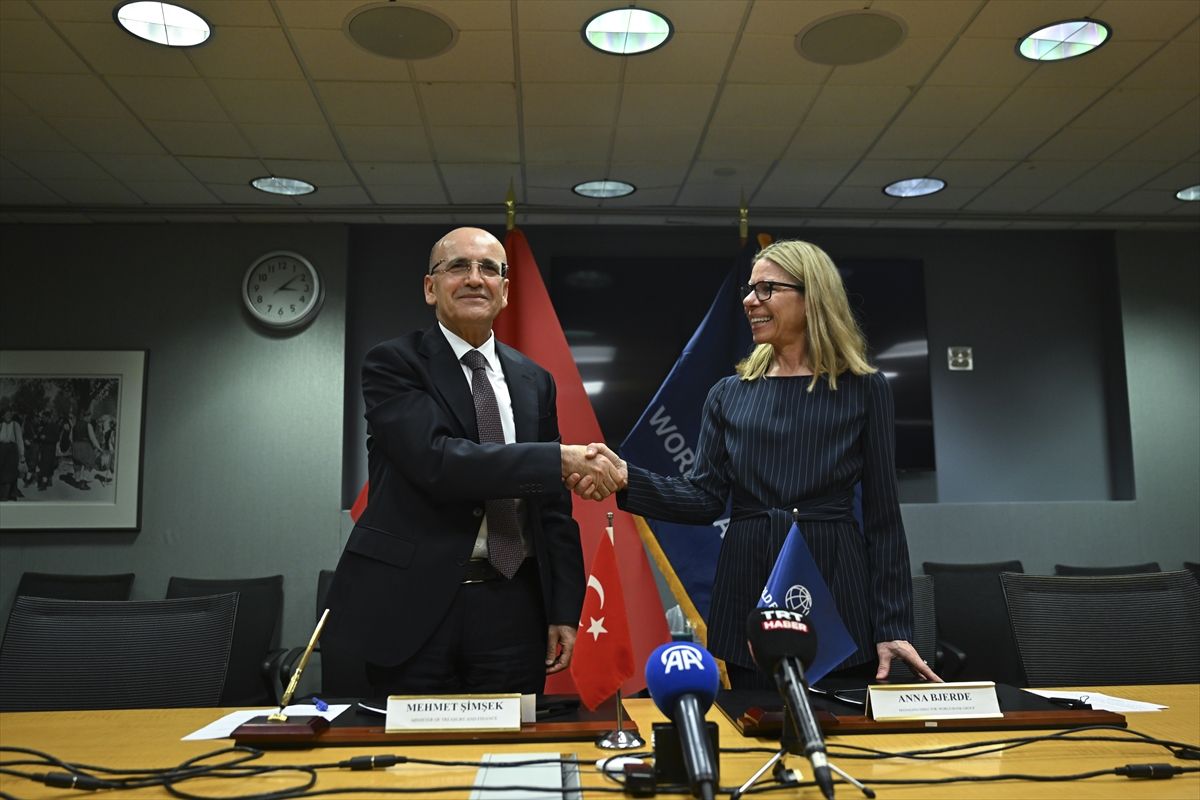 Türkiye ile Dünya Bankası İstanbul Kuzey Demir Yolu Geçişi Projesi\'nin finansman anlaşmasını imzaladı