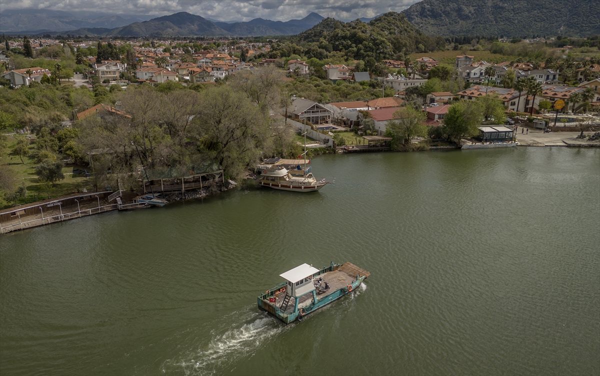 Dalyan Feribot Seferleri Zaman Kazandırıyor