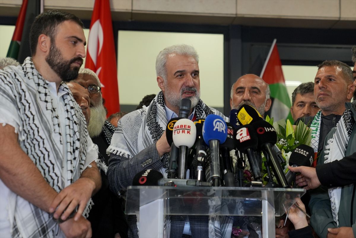 Küresel Sumud Filosu Aktivistleri İstanbul\'da Karşılandı