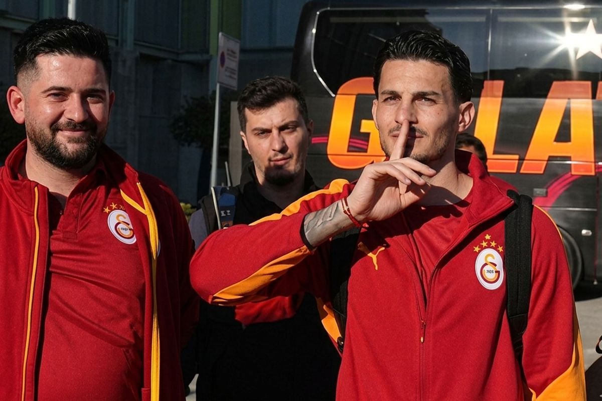Uğurcan Çakır\'dan Galatasaray taraftarına üçlü