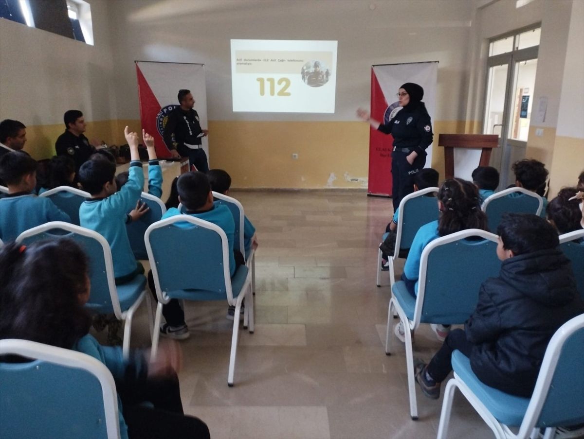 Ulaş\'ta Güvenli Okul Semineri