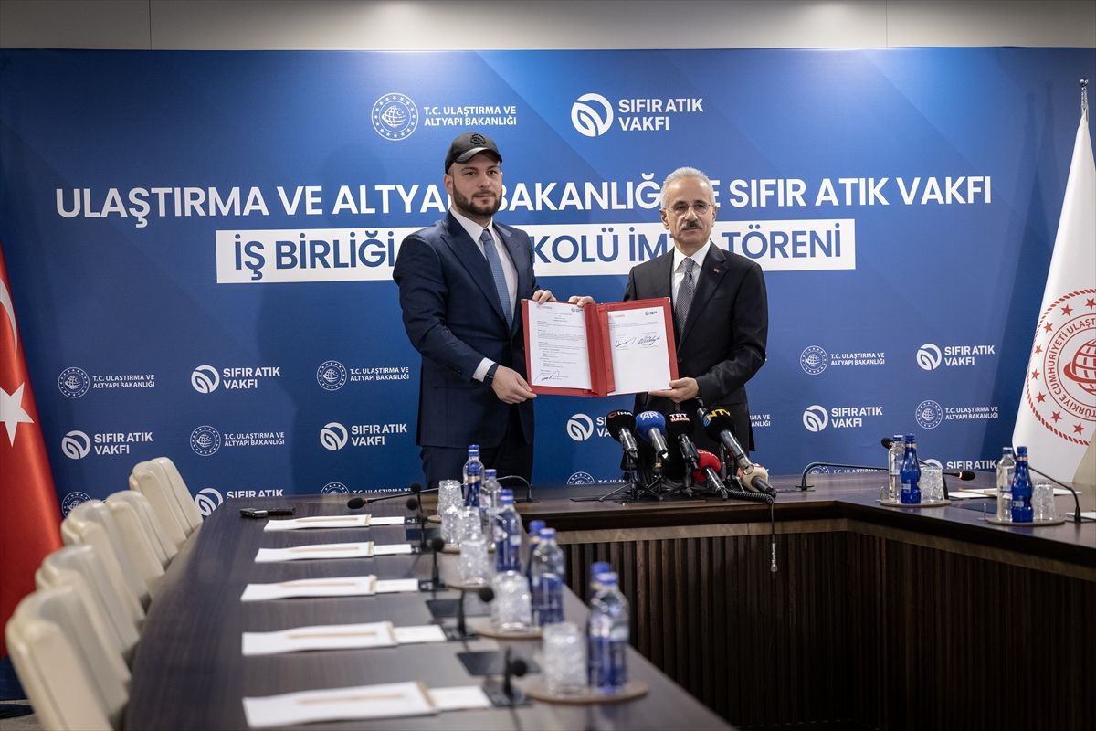 Ulaştırma ve Altyapı Bakanlığı ile Sıfır Atık Vakfı arasında işbirliği protokolü imzalandı