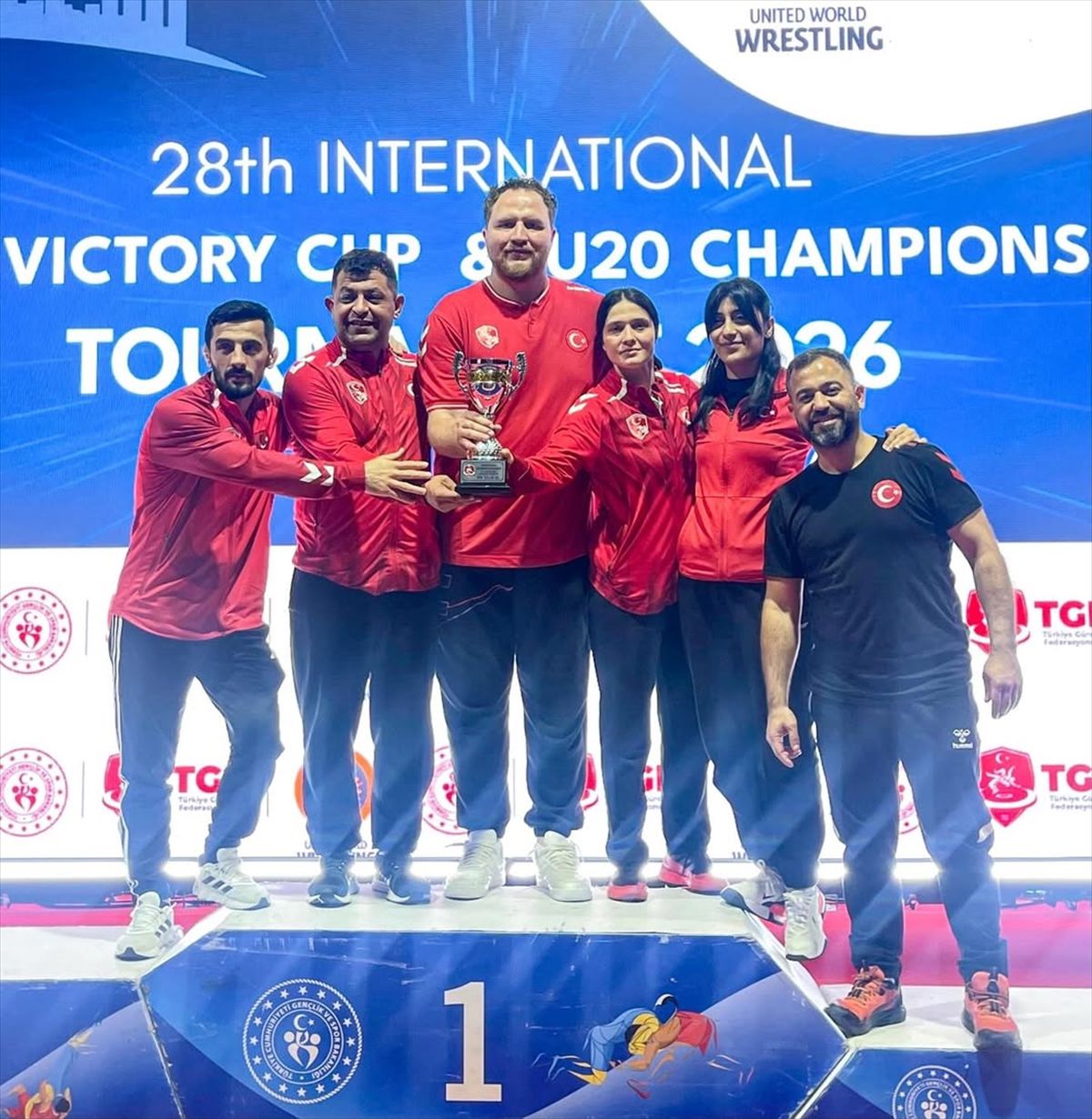 Antalya\'da Uluslararası Güreş Turnuvası Sona Erdi