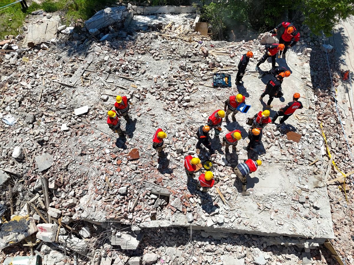 Uşak\'ta Deprem Simülasyonu Gerçekleşti