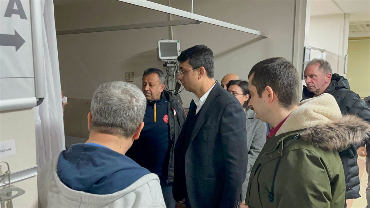 Uşak\'ta Zincirleme Kaza: 4 Ölü, 34 Yaralı