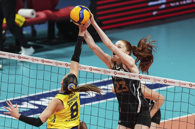VakıfBank, Fenerbahçe'ye şans tanımadı