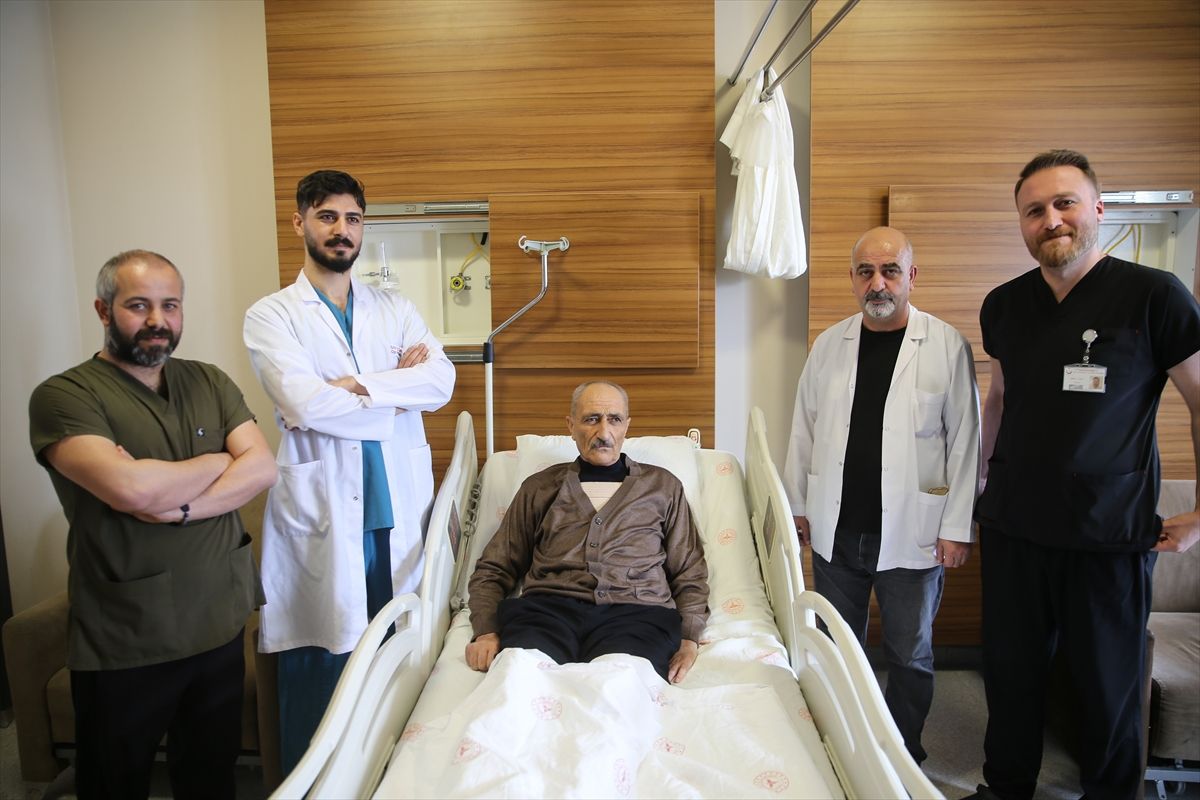 Kalp krizi geçiren hasta, 25 dakikada hayata döndü