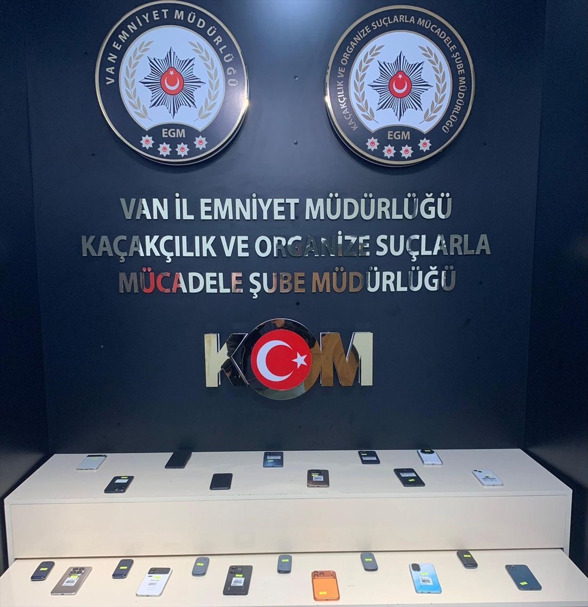 Van\'da Kaçakçılık Operasyonları: 4 Tutuklama