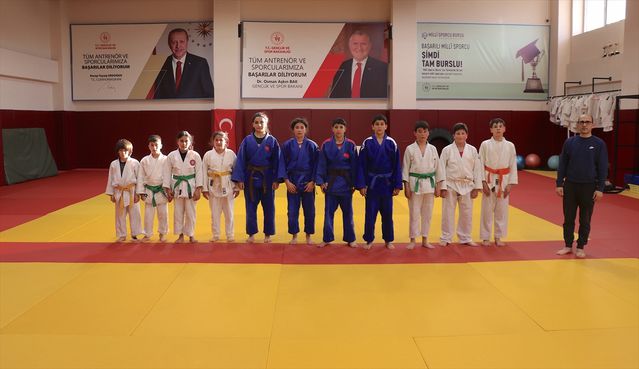 Van’daki “Sporcu Fabrikası”nda 3 yılda binlerce çocuk ve genç eğitim aldı