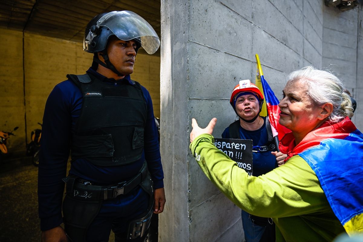 Venezuela\'da Maaş Artışı Protestosu