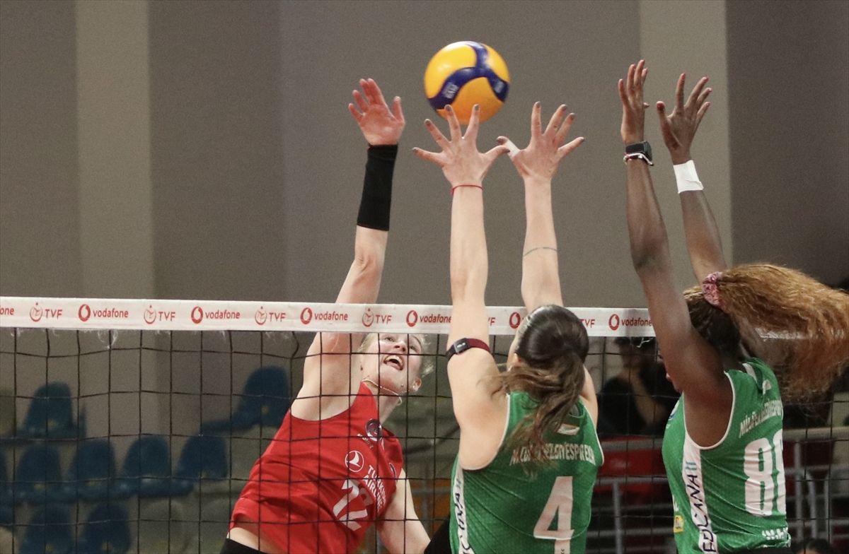 Nilüfer Belediyespor Eker, Türk Hava Yolları\'nı Yenip 7. Oldu