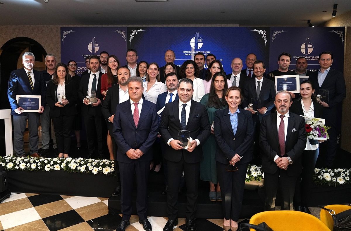 İYMSİB 2025 İhracat Ödüllerini Sahiplerini Buldu